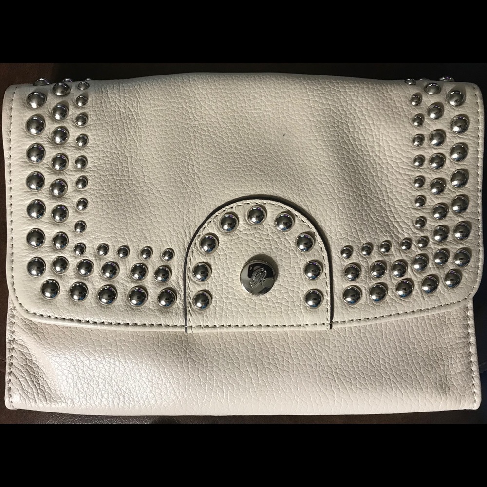 Leather Grace Adele Paige clutch in stone
